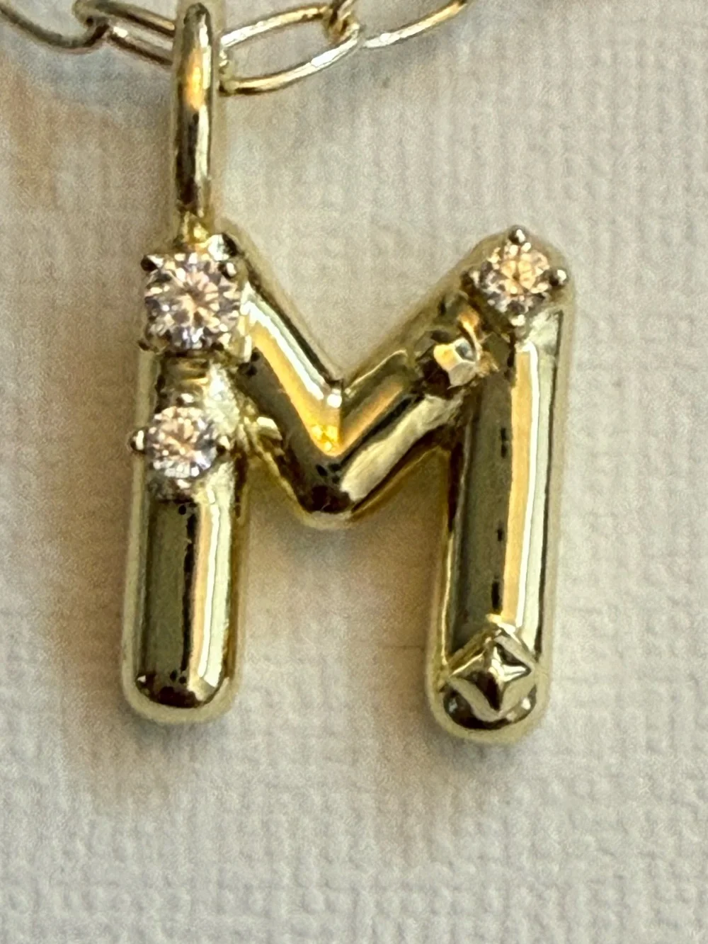 💛Kendra Scott Gold Initial 'M' Pendant Necklace💛